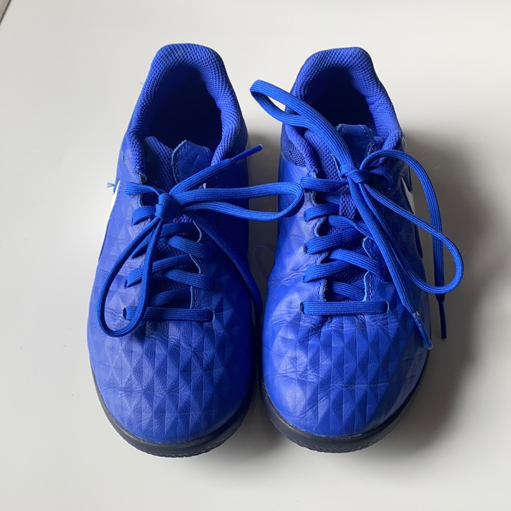 Nike Tiempo Legend 8 Academy Shoes Size 1 1Y